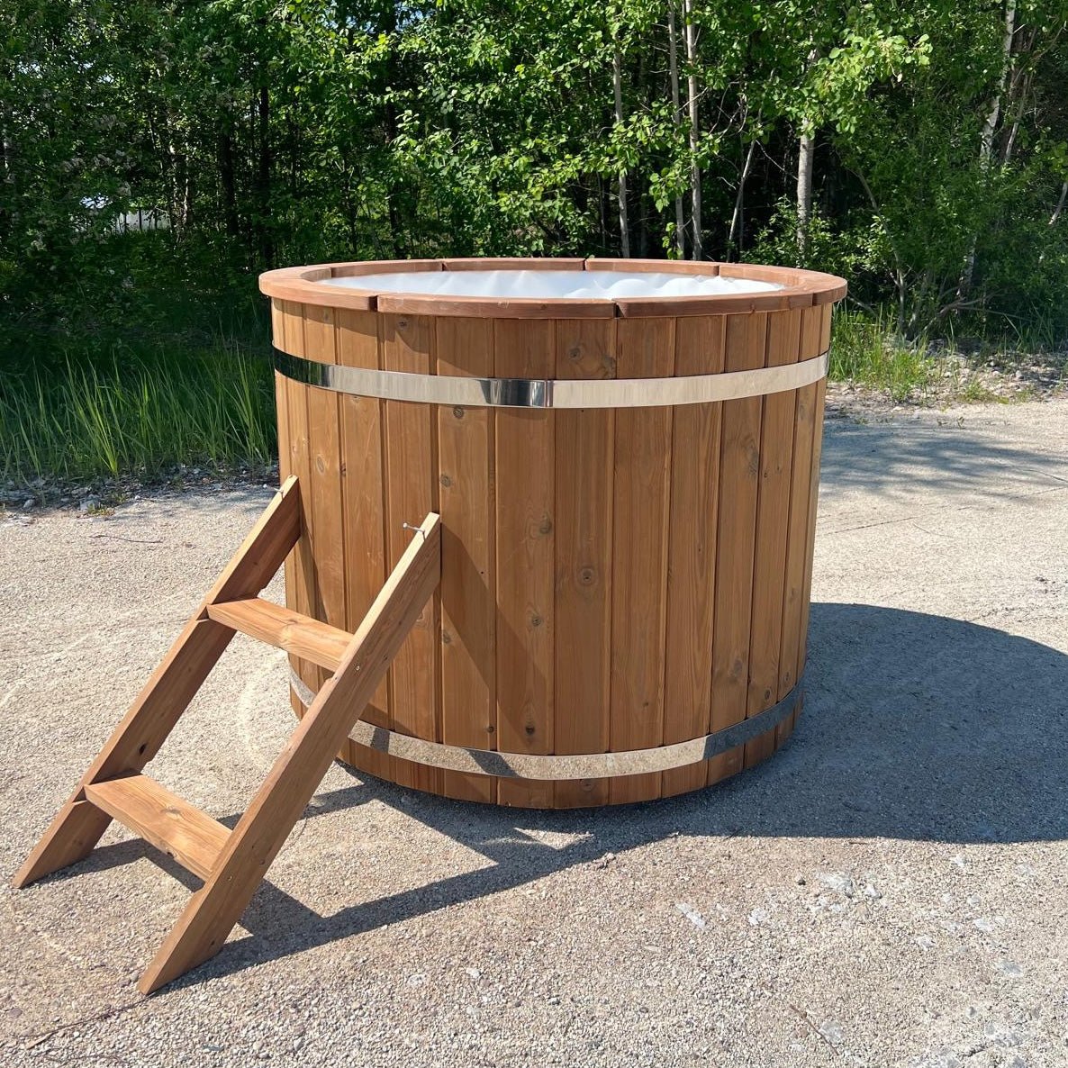 Cold Plunge & Ice Bath with Lid Timbertrove