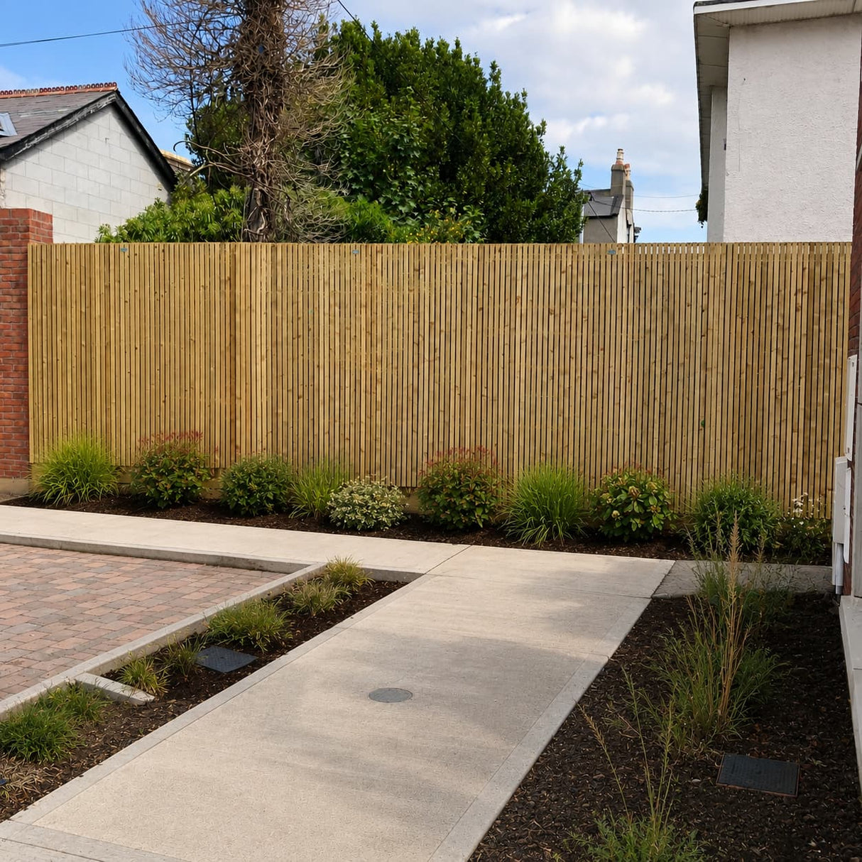 Contemporary Slatted Fencing Timbertrove