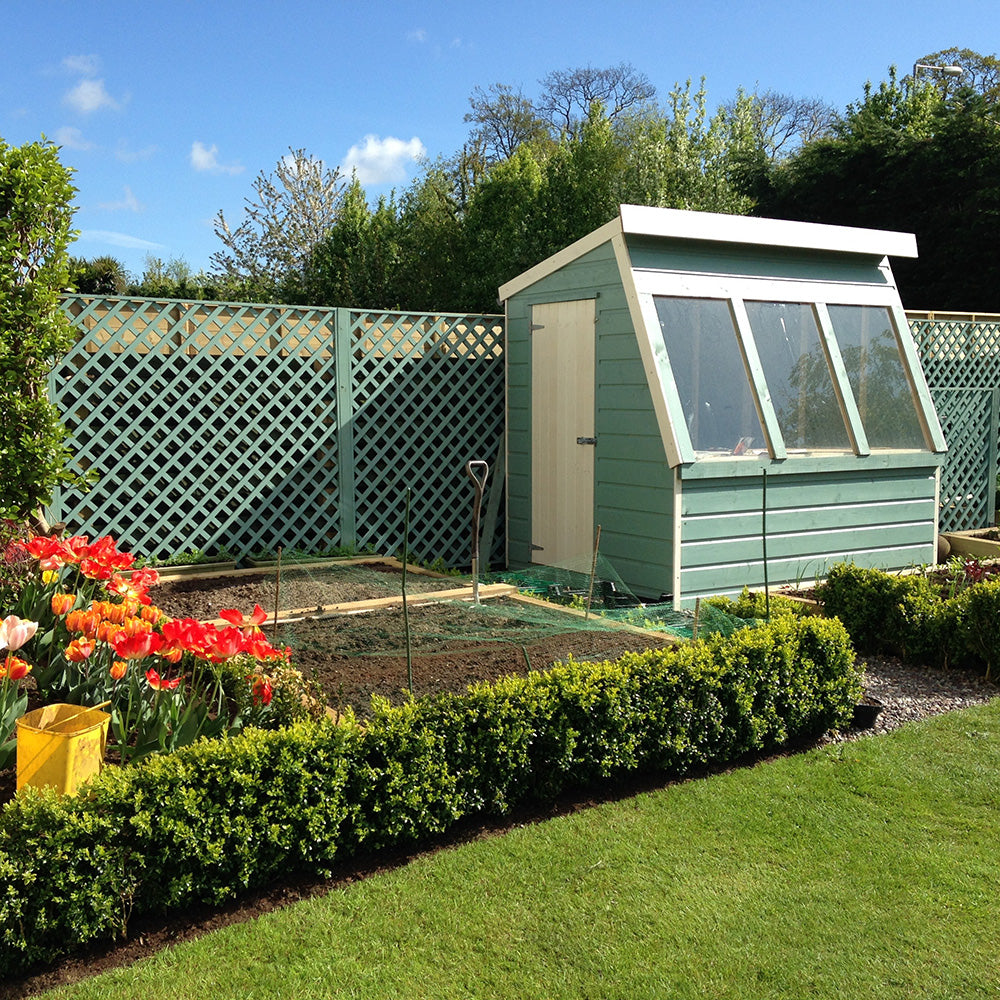 Why Paint Your Wooden Garden Products?