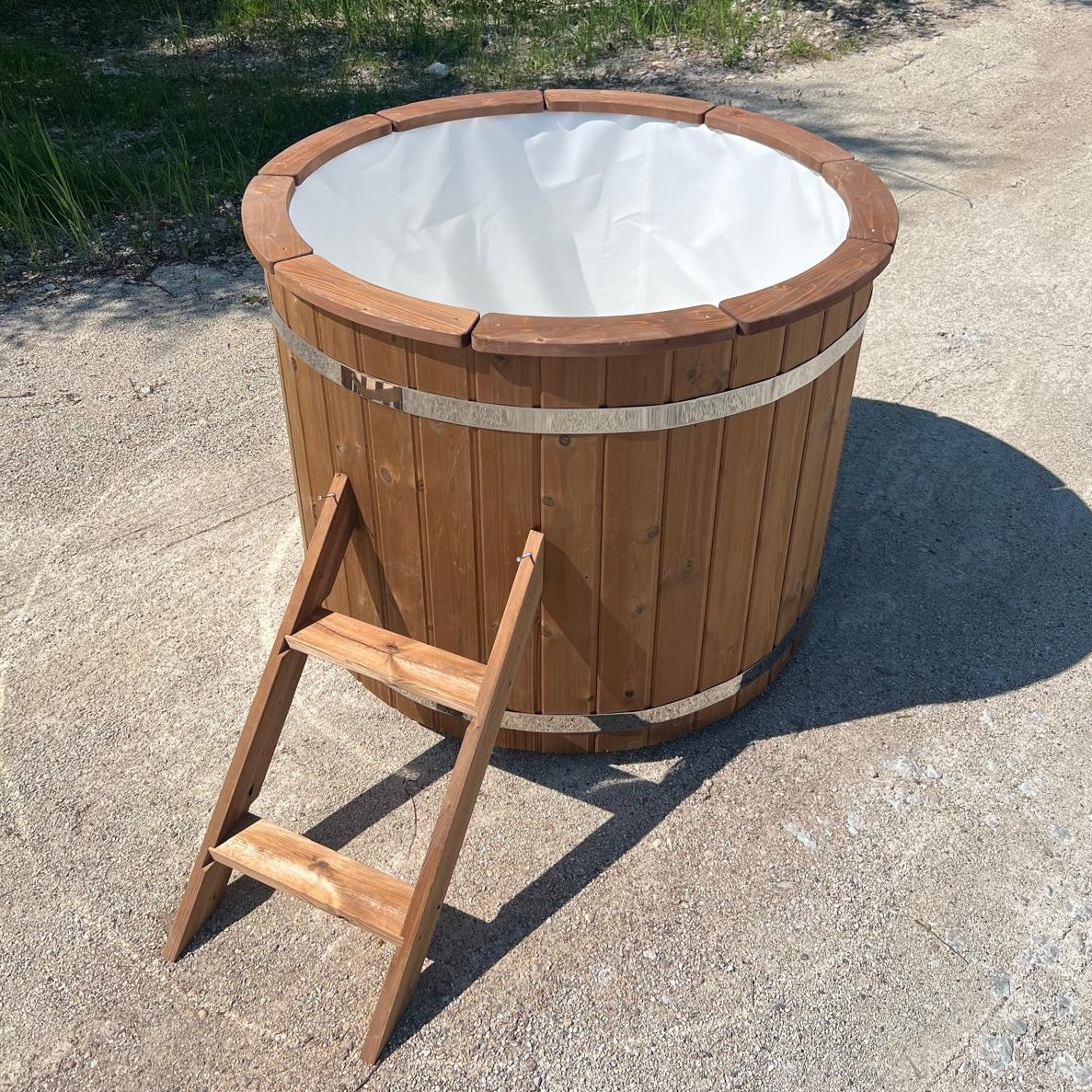 Cold Plunge & Ice Bath with Lid Timbertrove