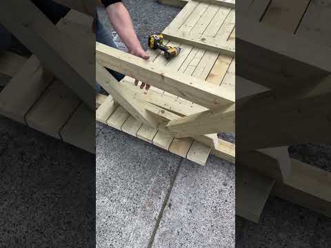 Dineout Picnic Table